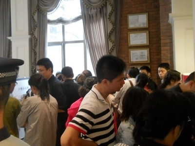 金地·圣爱米伦墅院洋房潮袭江城，升级钜献定义湖居新范式